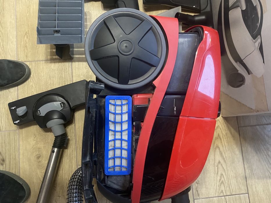 Миючий пилосос БОШ