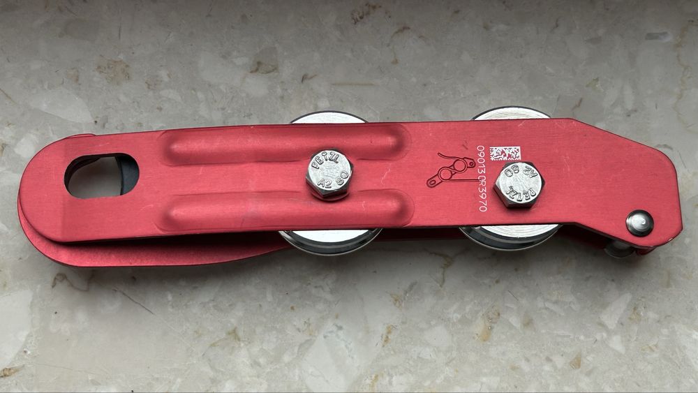 Przyrządy wspinaczkowe Petzl - poignee, croll, shunt, rolka zjazdowa