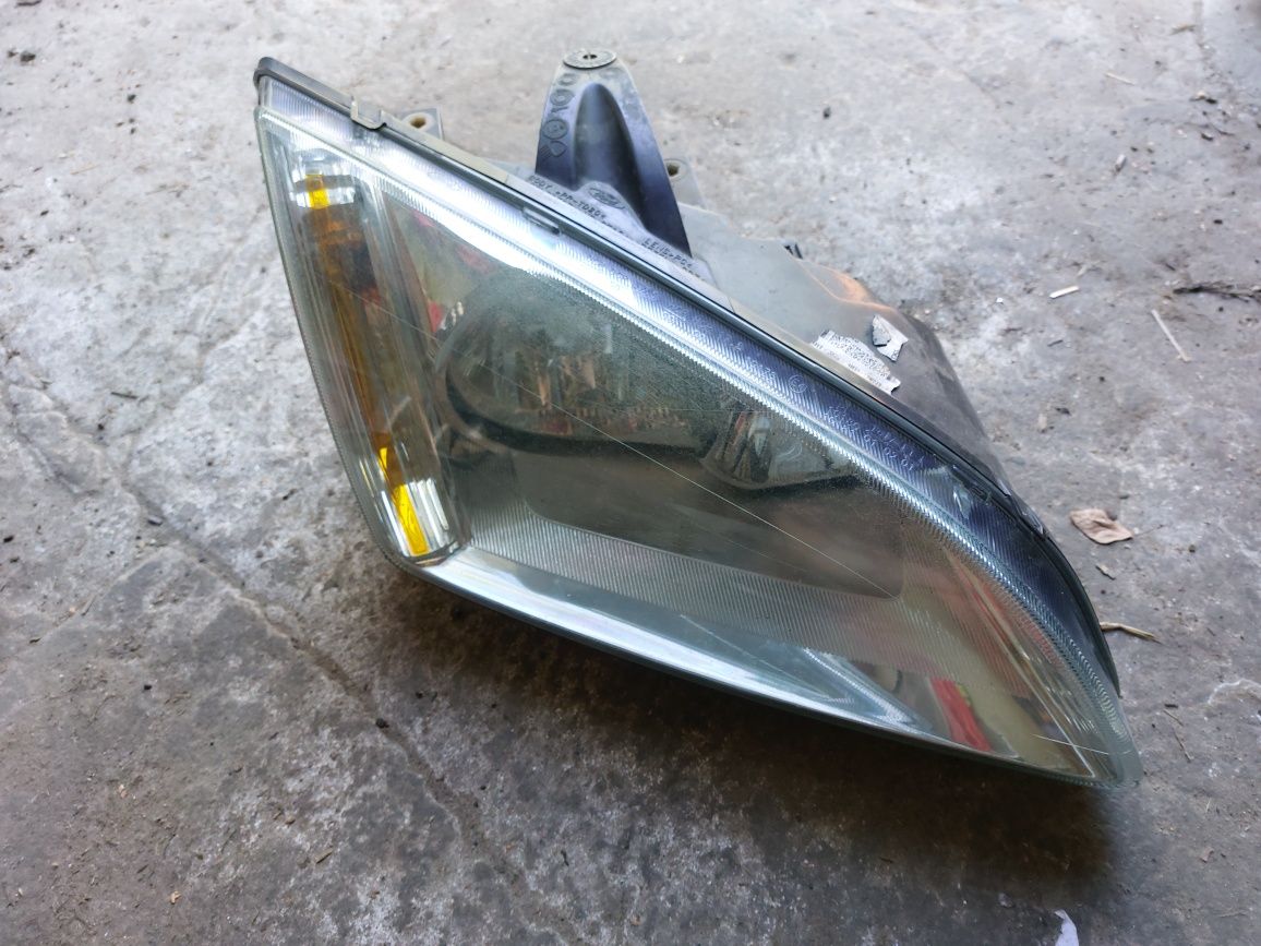 Lampy ford focus