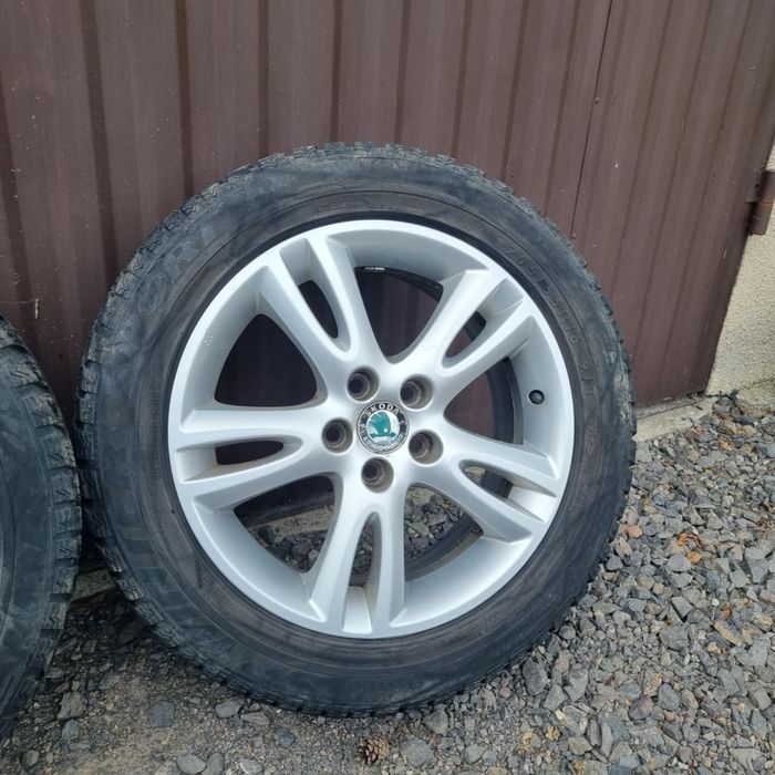 Sprzedam felgi aluminiowe z oponami – Skoda, rozmiar 16”