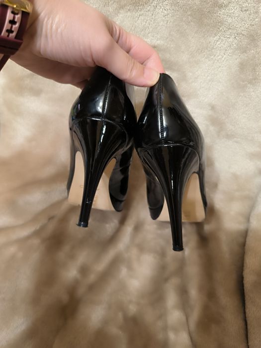 Женские туфли 39 р 25 см, лаковые