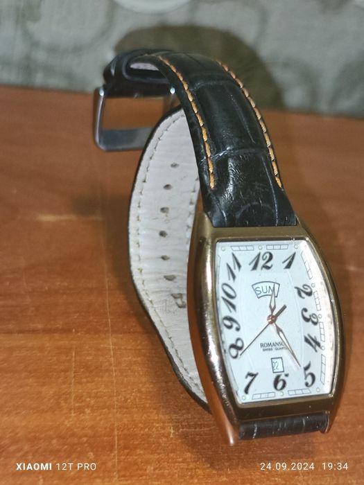 Продам часы Romanson