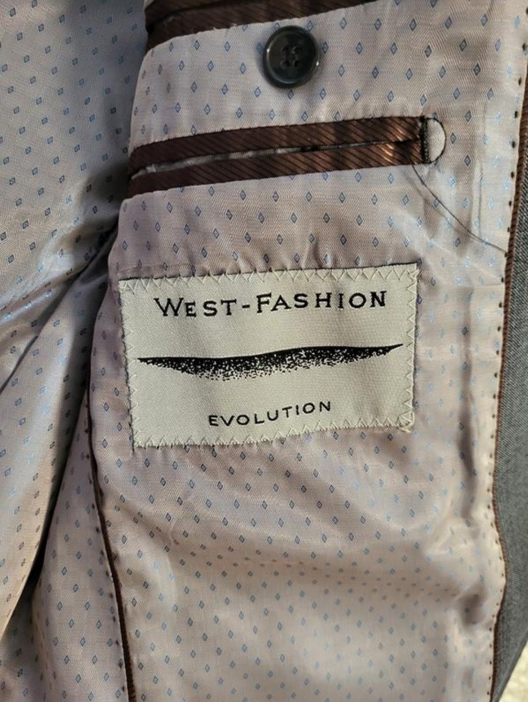 Чоловічий костюм West fashion