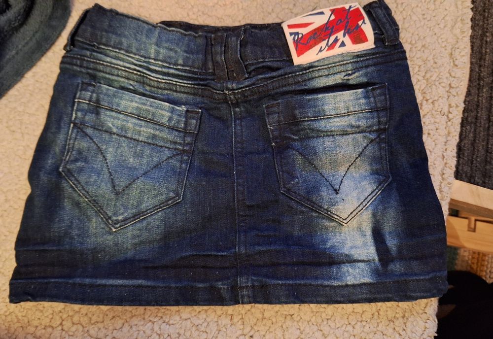 Spódniczka dżinsowa r. 140