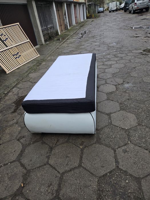4 lozka z materacami pojedyncze okazja transport gratis