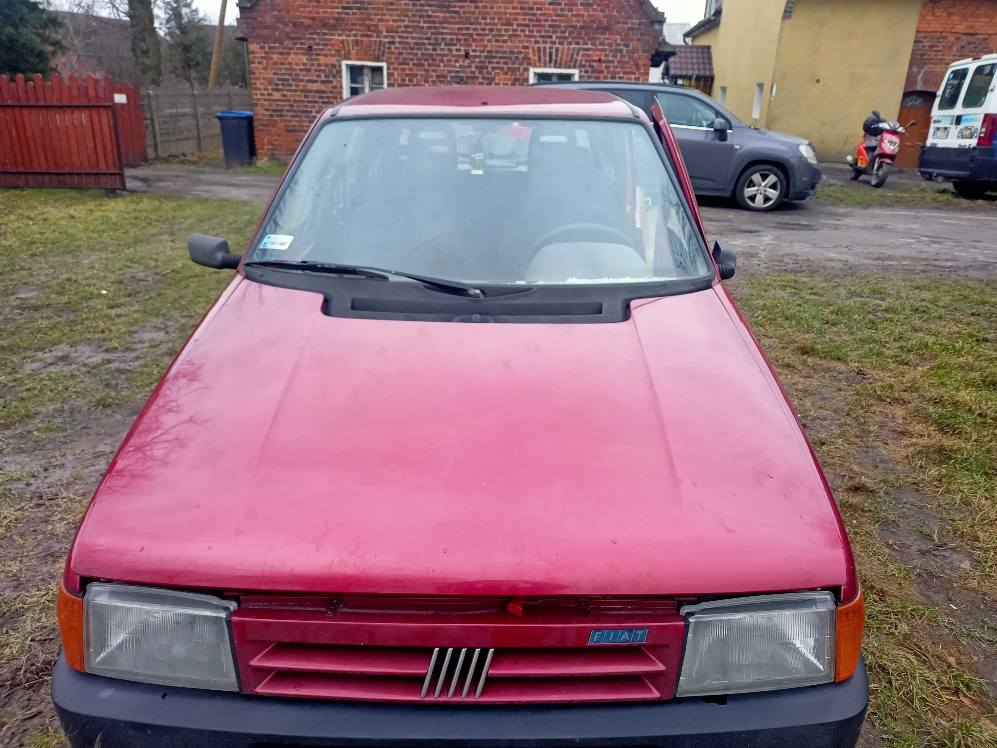 Fiat Uno na części.