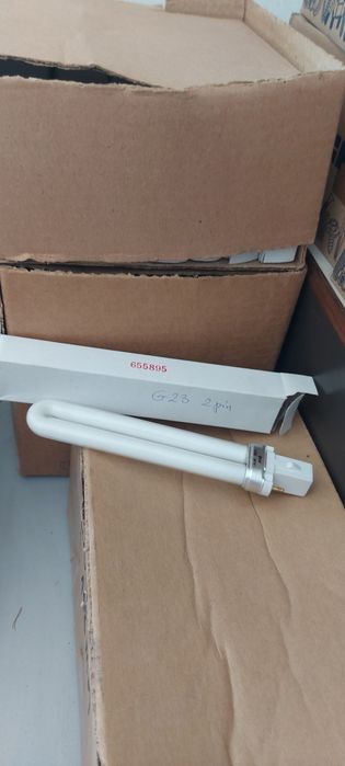 Żarówka świetlówka G23 2 pinowa