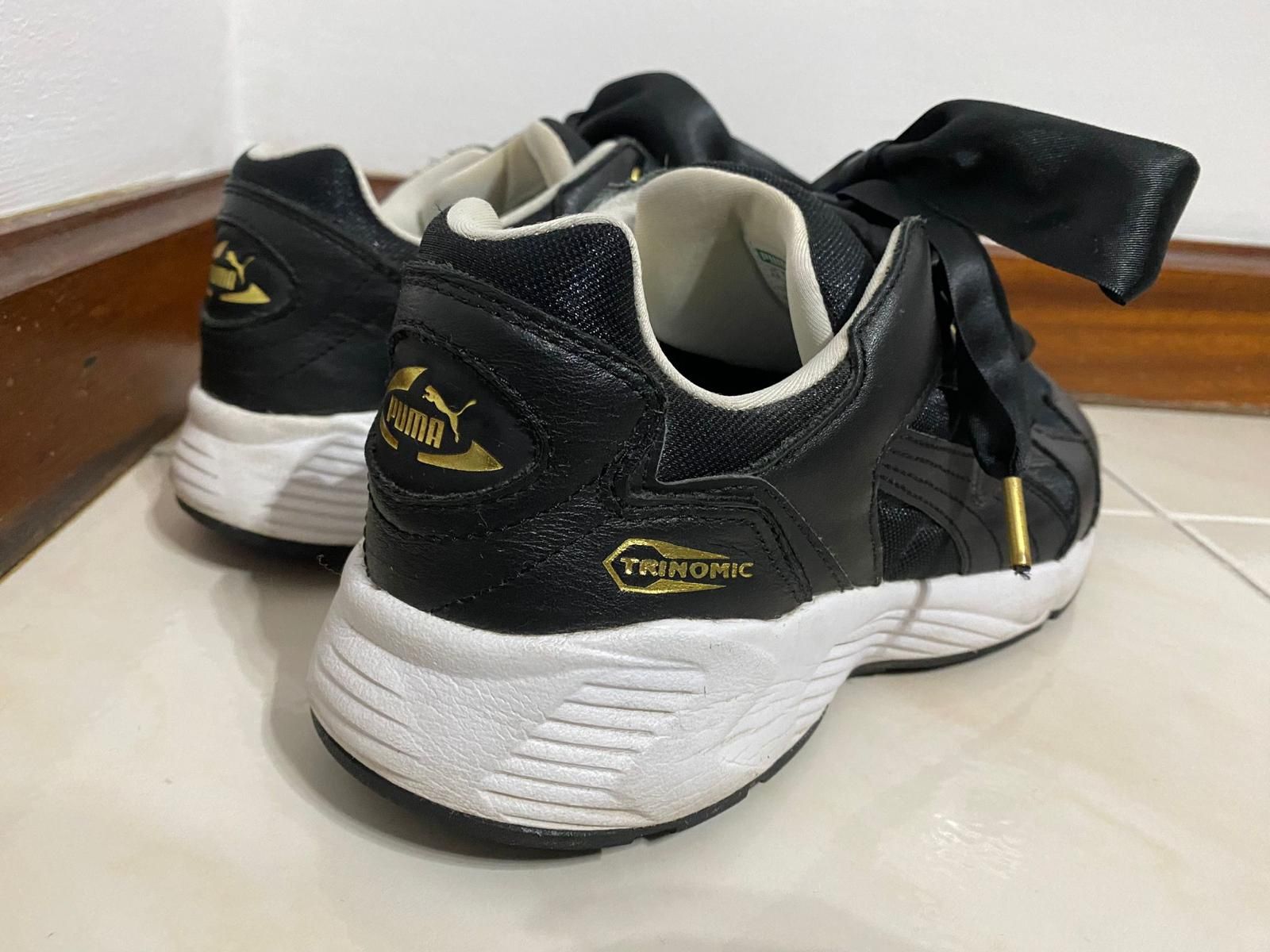 Sapatilhas originais marca Puma (como novas)Trinomic pretas\douradas.