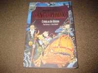 Livro "Meia Noite Sobre Sanctaphrax" de Paul Stewart e Chris Riddell