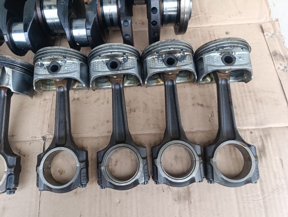 Колінвал коленвал 1.8 2.0 Mpi Citroen C4 c5 c8 Xsara  307 407 806 807