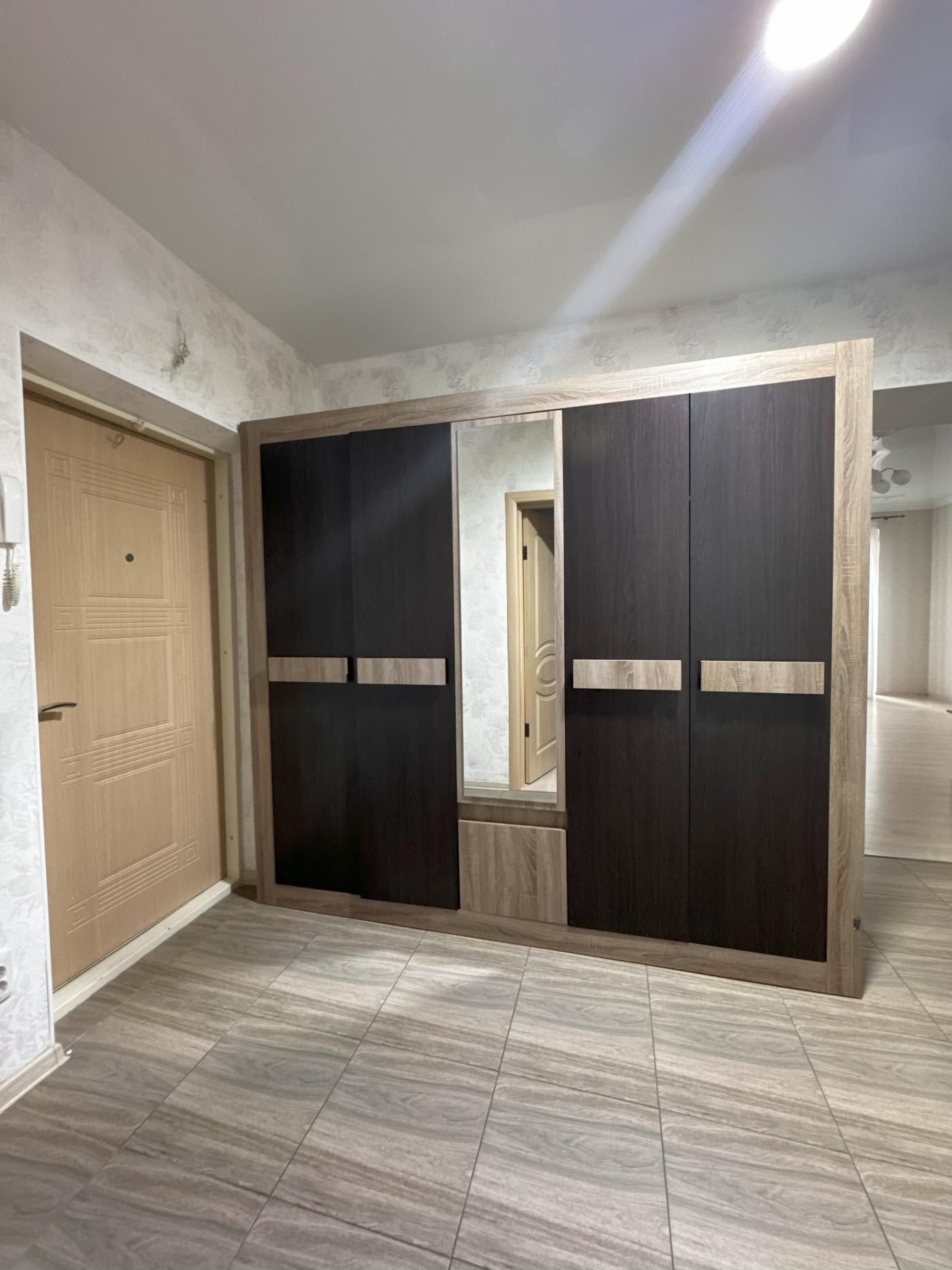 Продам 2- кімнатну квартиру від власника ЖК « Сонячний»