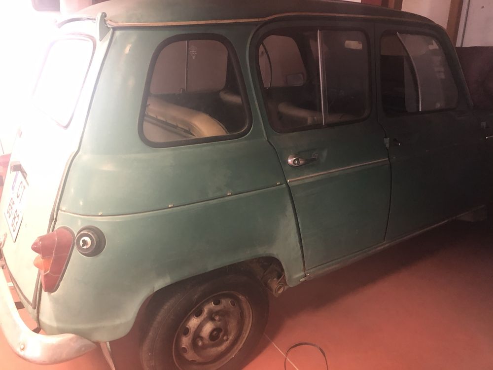 Renault 4L para retauro