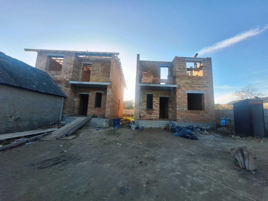 (5) Продаж житлово-комерційного комплексу 6910