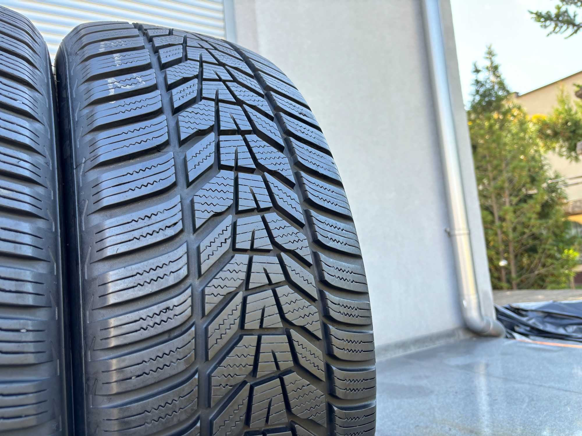 2szt zimowe 235/60R18 Hankook 7,4mm 2022r świetny stan! Z5620 gwarancj