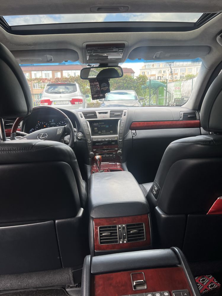 LEXUS LS600Hybrid Long