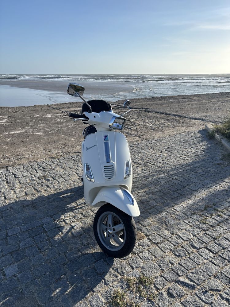 Vespa 50 S ( scooter a 2 Tempos )