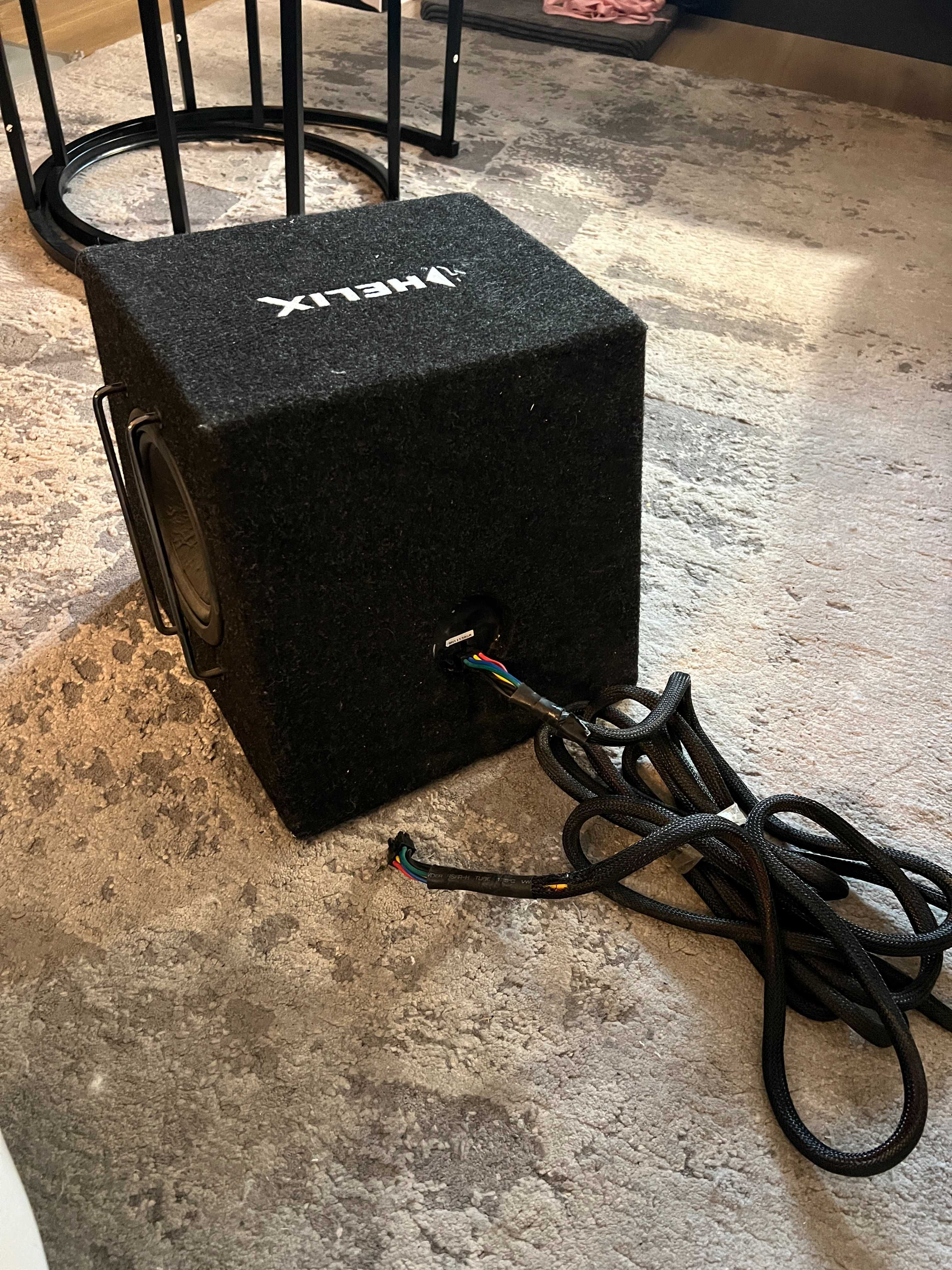 Subwoofer sub skrzynia basowa głośnik Helix match dsp