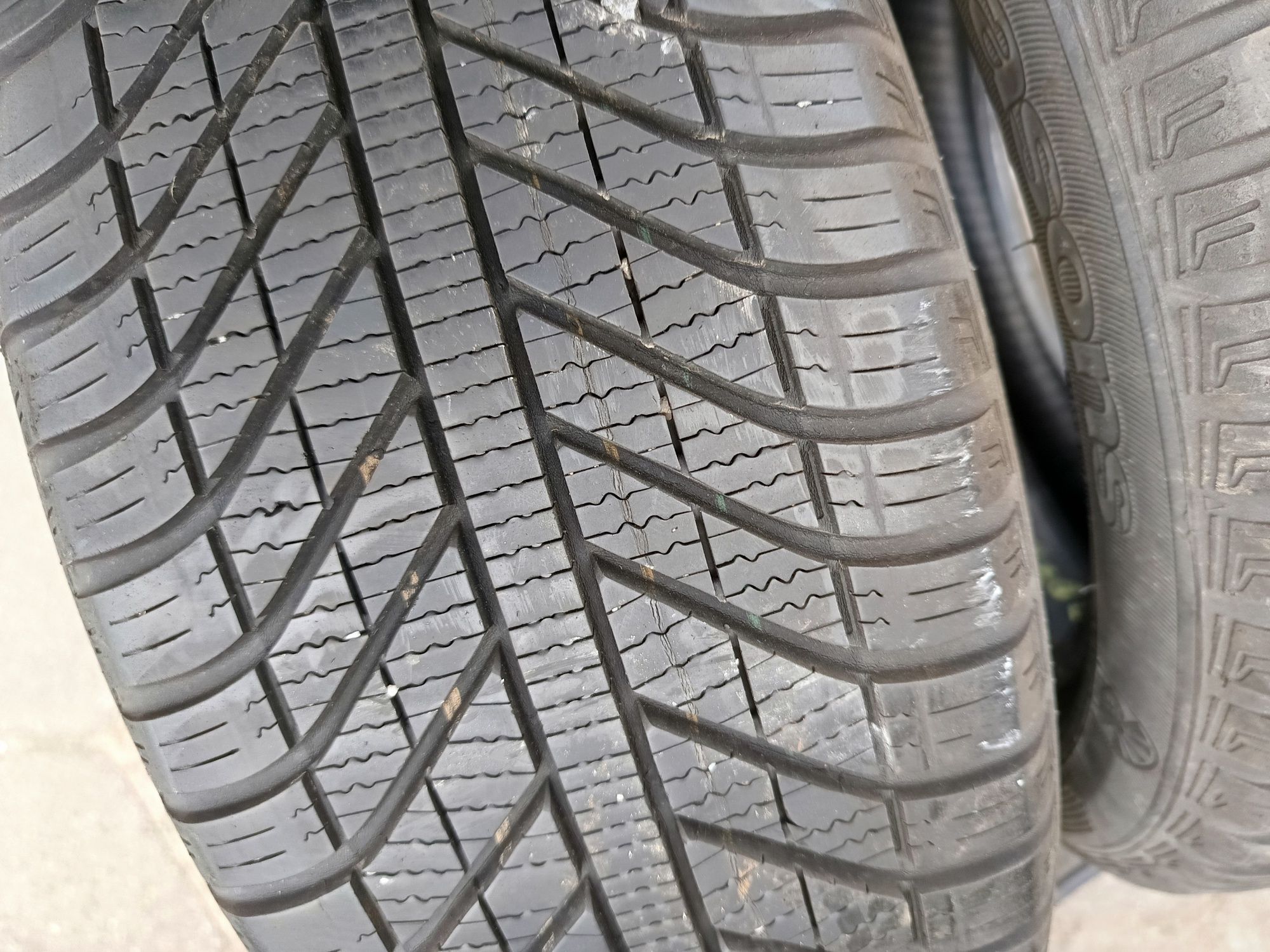 Ponoć 205 55 r16 wielosezon jak nowe