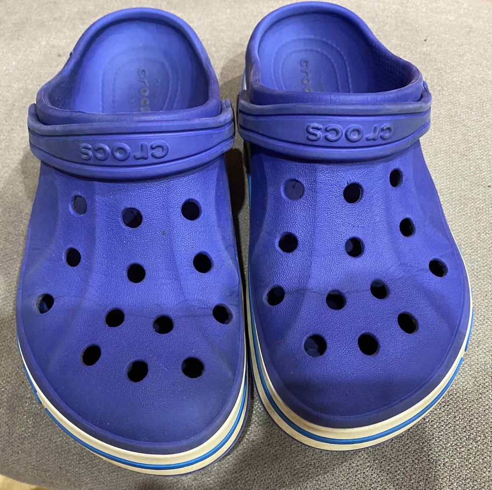 Crocs крокси  оригінальні дитяче взуття тапки шлепки сабо j2