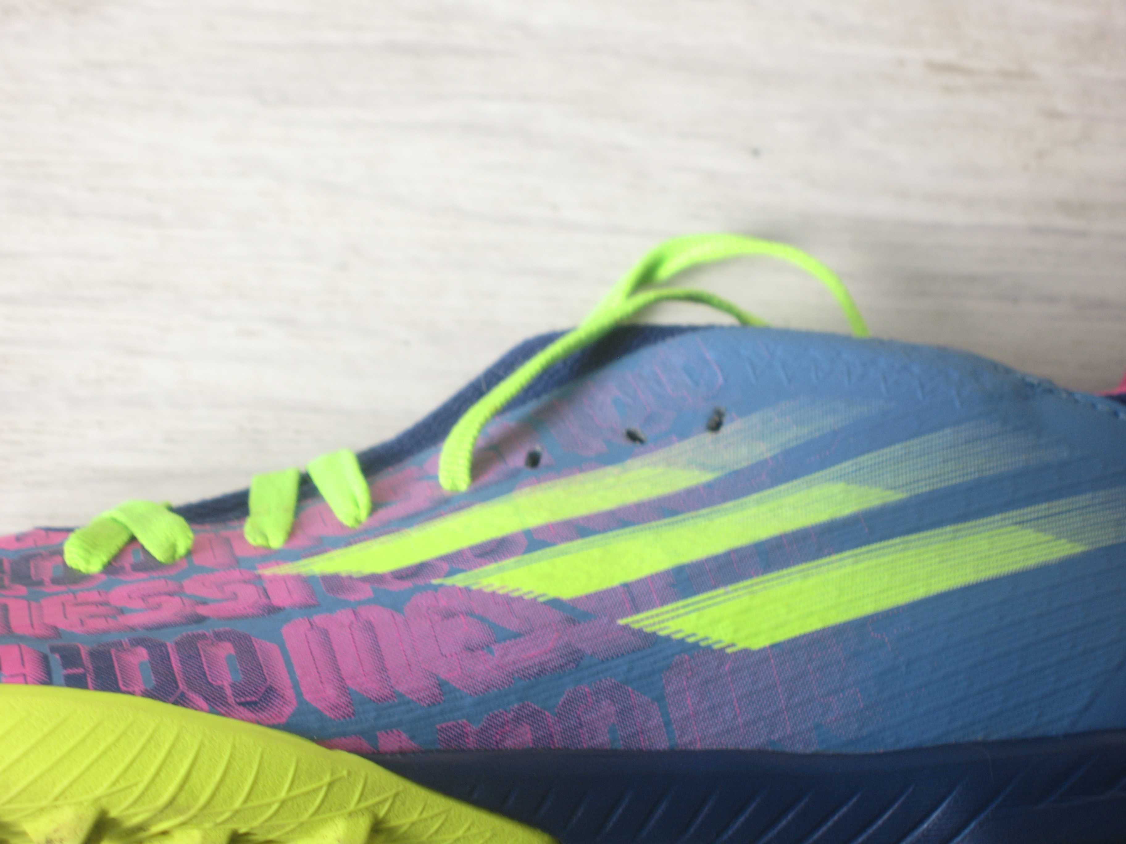 Продам сороконожки Adidas