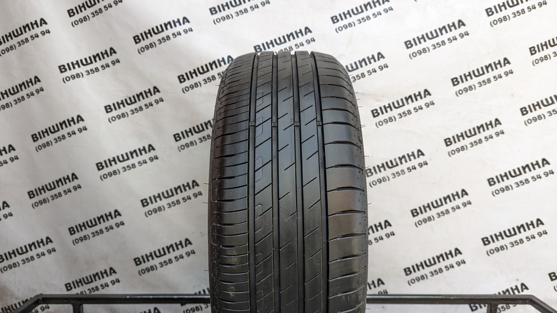 Шина 215/50 R 17 Good Year Efficient Grip Performance. Одна Розпаровка