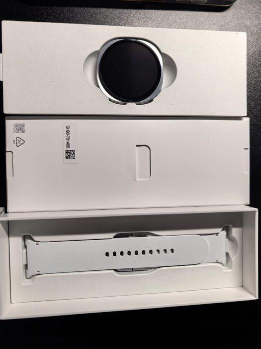 Samsung Galaxy Watch 8 44mm Czarny, biały nowe