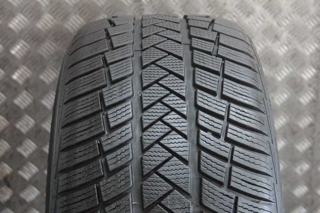 255/45/19 Vredestein WinTrac PRO 255/45 R19 104V XL 2021