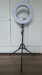 Lampa pierścieniowa ring light
