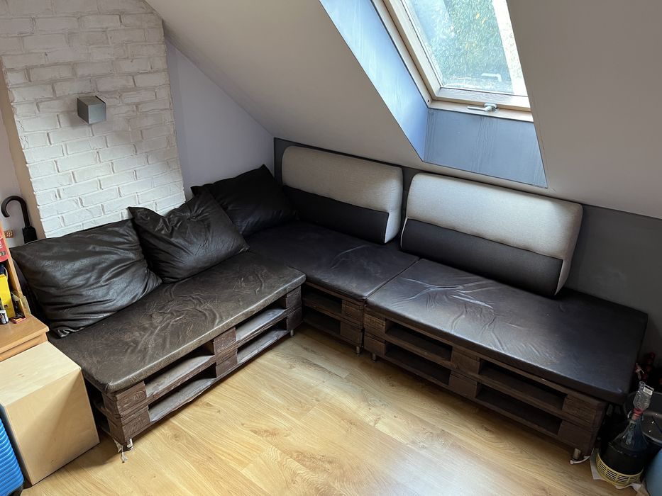 Kanapa naroznik z palet zapraszam na inne aukcje z wyprzedaż garażowa