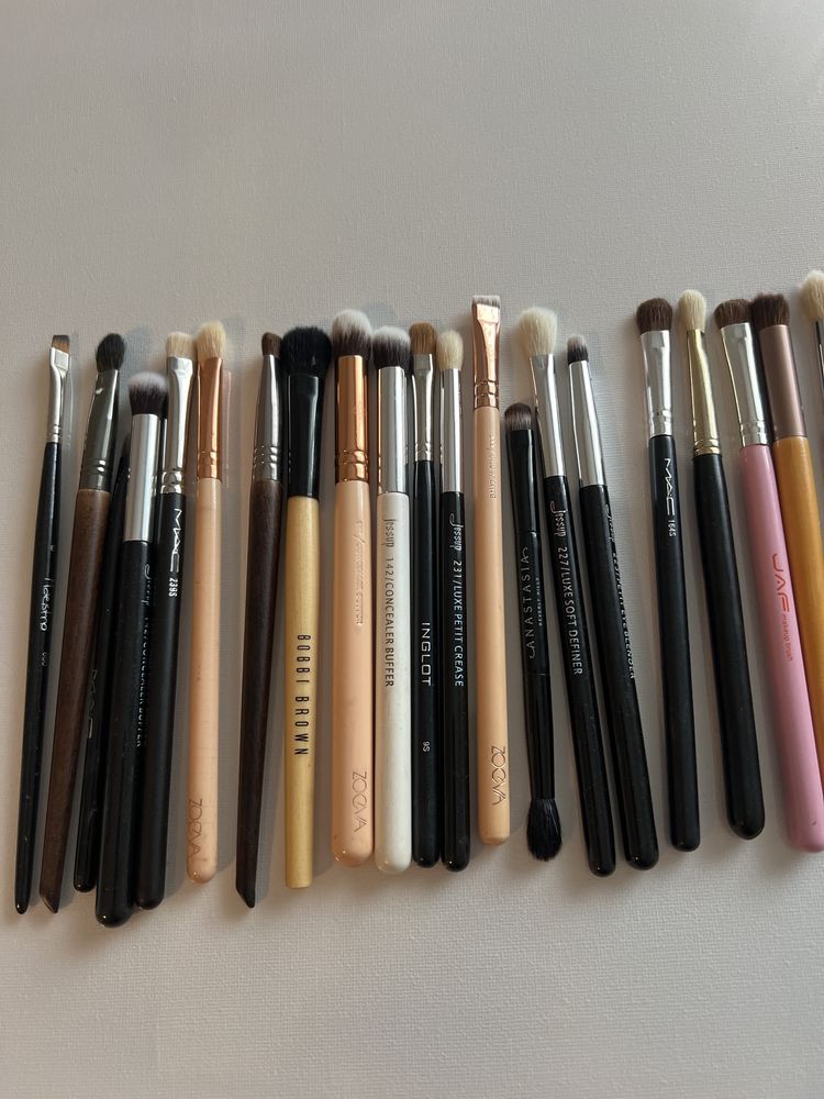 Zestaw pedzli 26 szt Mac bobbi brown Sephora hulu jaf abh jessup zoeva