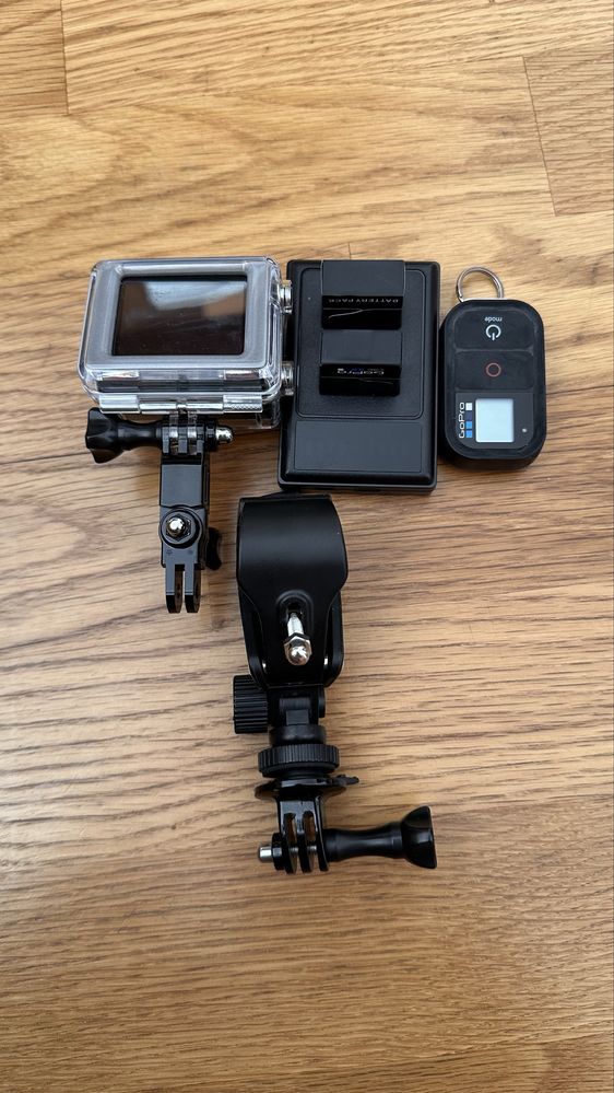 GoPro com lcd e 3 baterias com sport para bicicleta comando