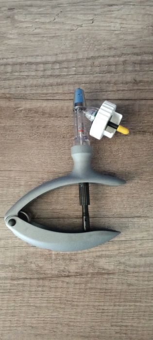 Strzykawka automatyczna do szczepienia