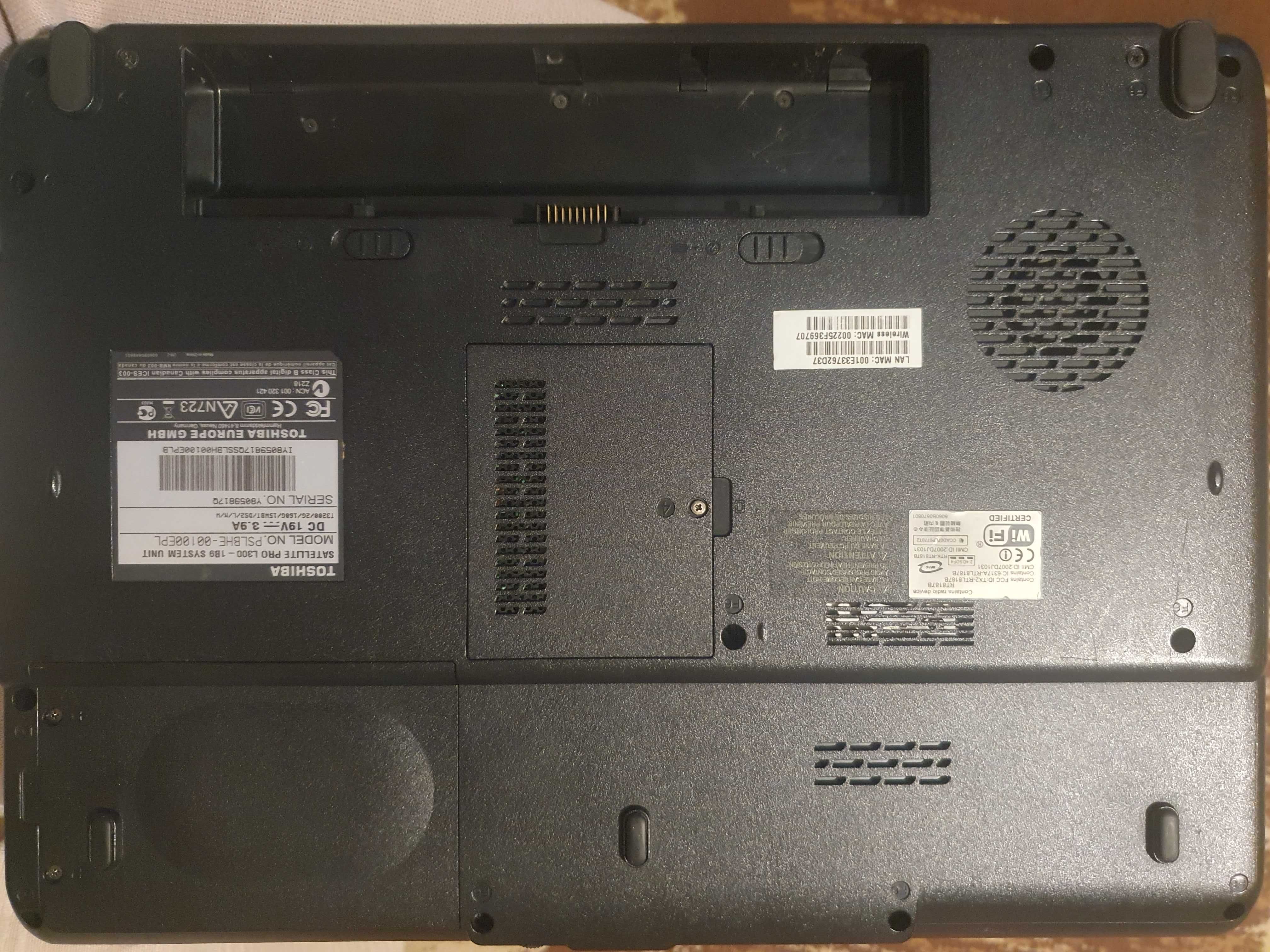 Laptop Toshiba Satellite Pro L300 – dla dziecka lub na części