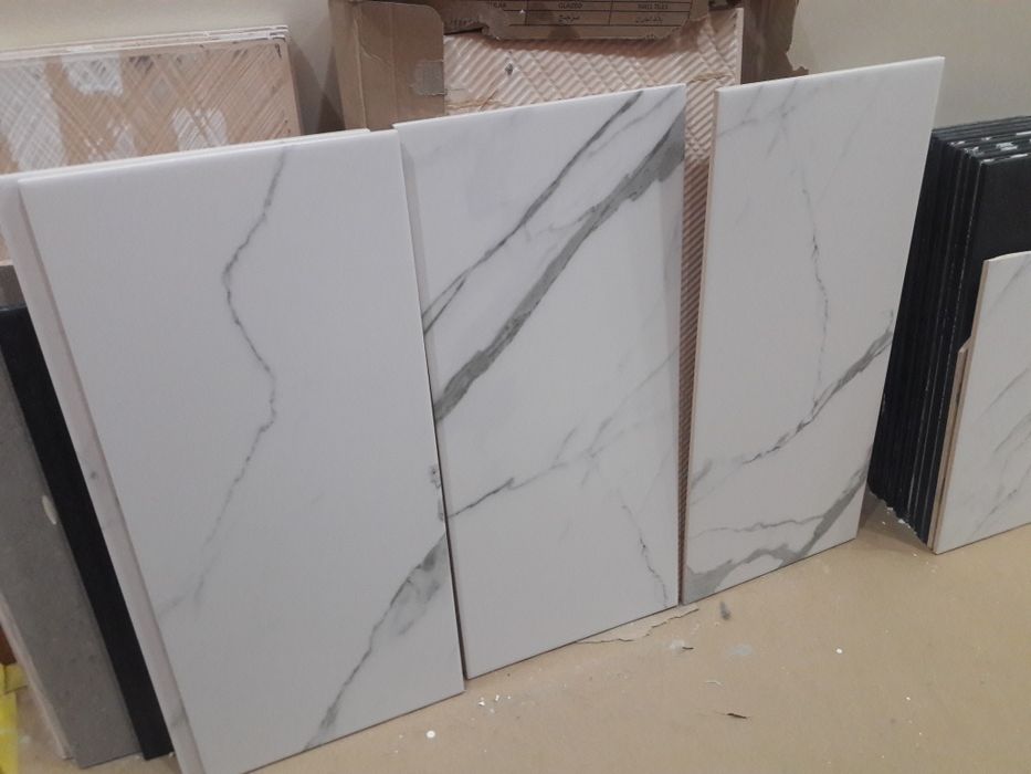 Azulejos brancos novos