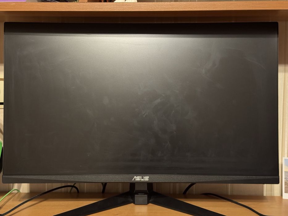 Ігровий компʼютер + монітор (миша hator і килимок hator у подарунок)