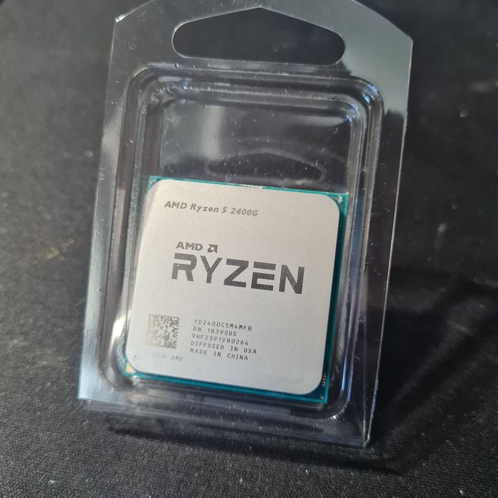 AMD Ryzen 5 2400g (grafika zintegrowana)