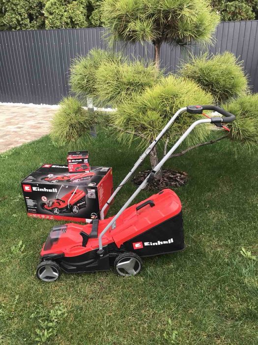 Газонокосилка электрическая