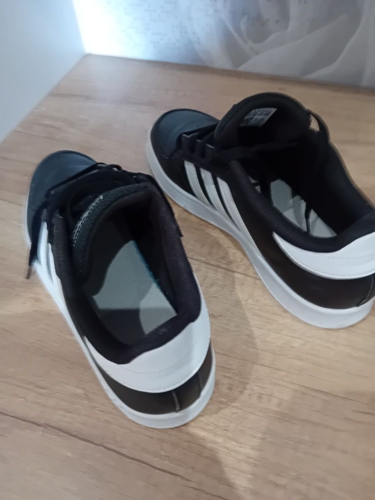 Buty Adidas rozmiar 5.5