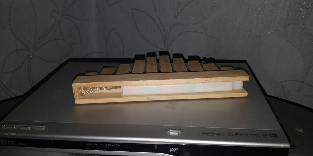 Деревянная свеча-мостик, подсвечник