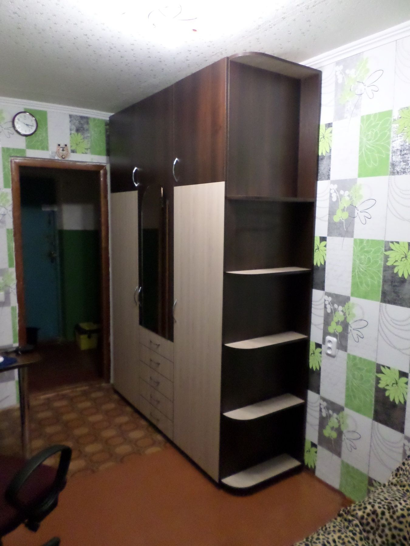 Продам шкаф в ідеальному стані
