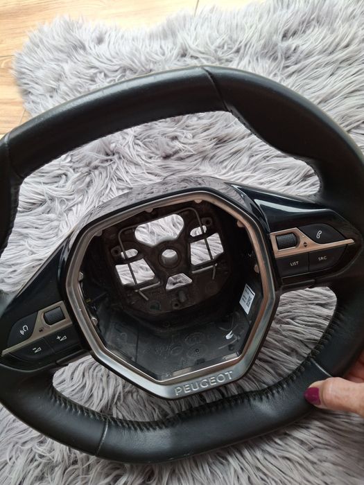 Kierownica skórzana Peugeot 208