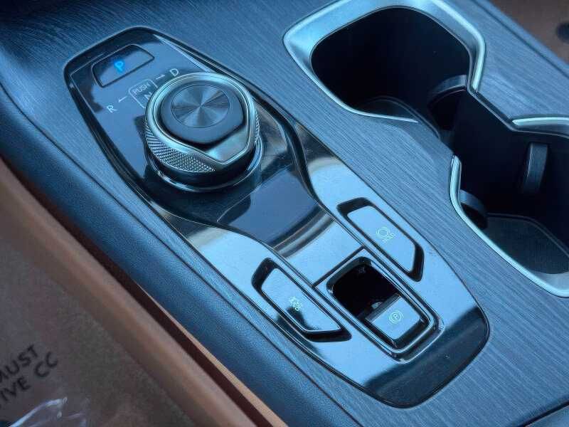 2023 Lexus RZ 450e Luxury