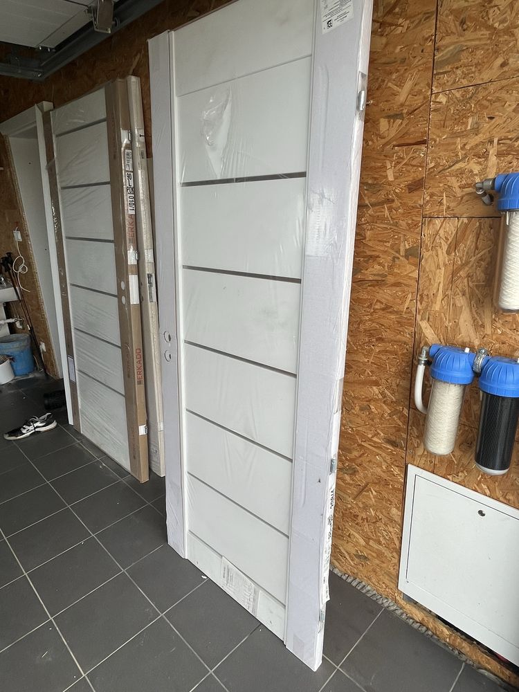 Drzwi Erkado pełen mdf 80 P i L 90 L