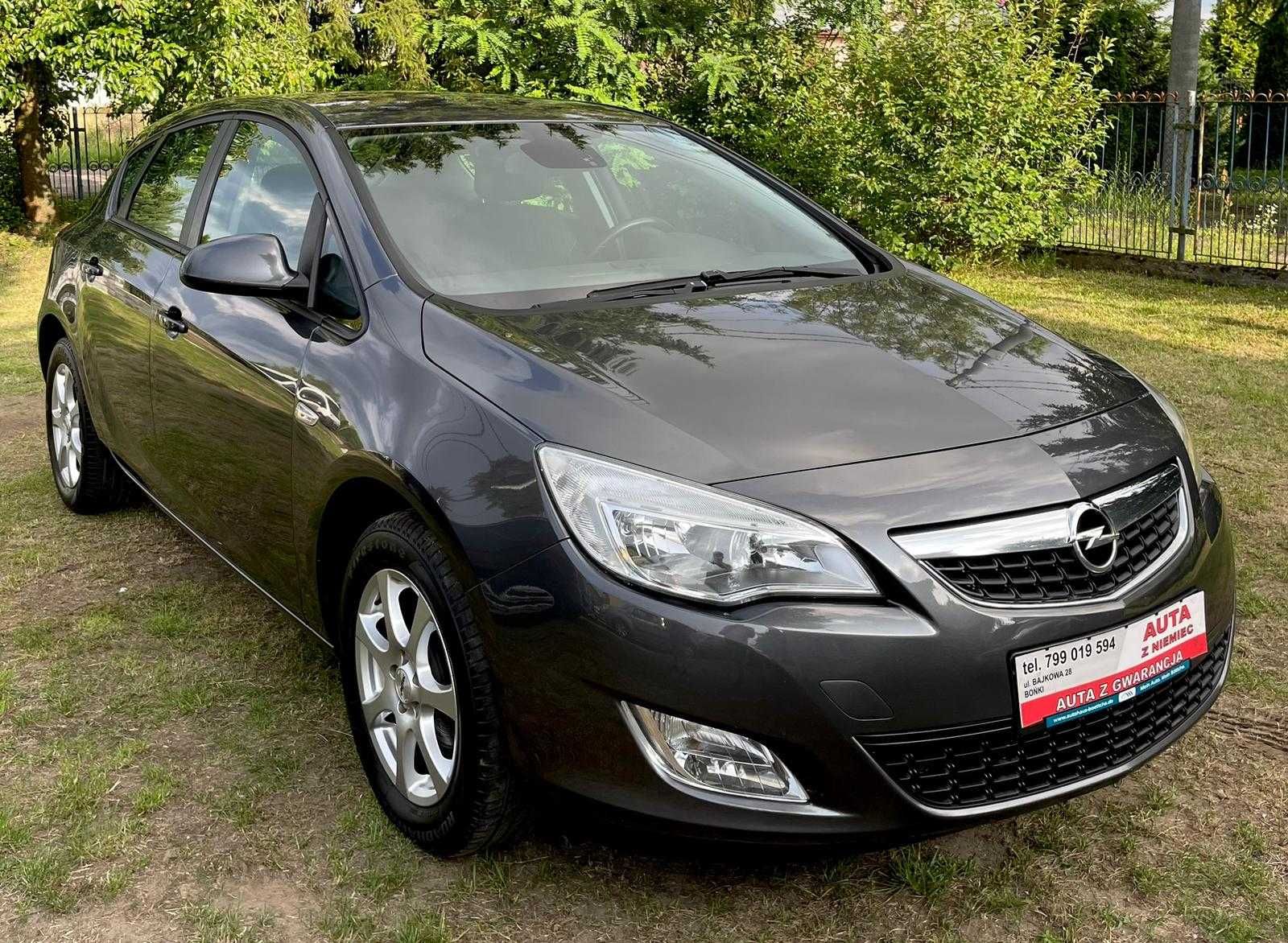 ASTRA OPEL 2011rok Super Stan