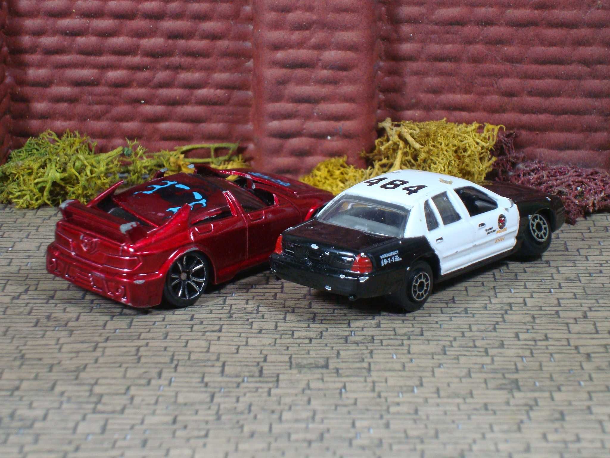 Motor Max & Welly - Lote 2 carros para peças ou restauro
