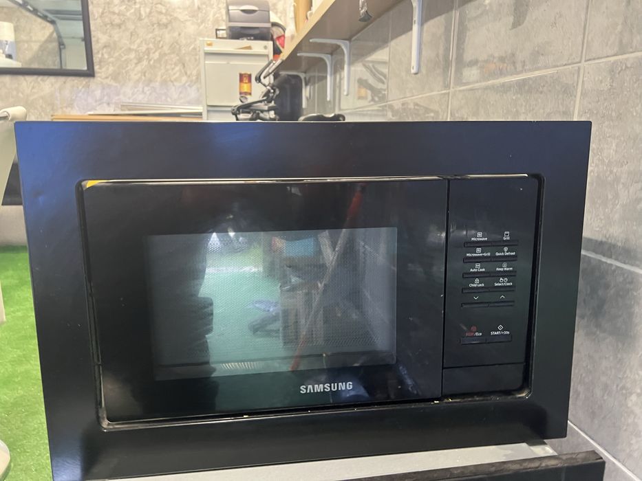 Mikrofala Samsung pod zabudowe