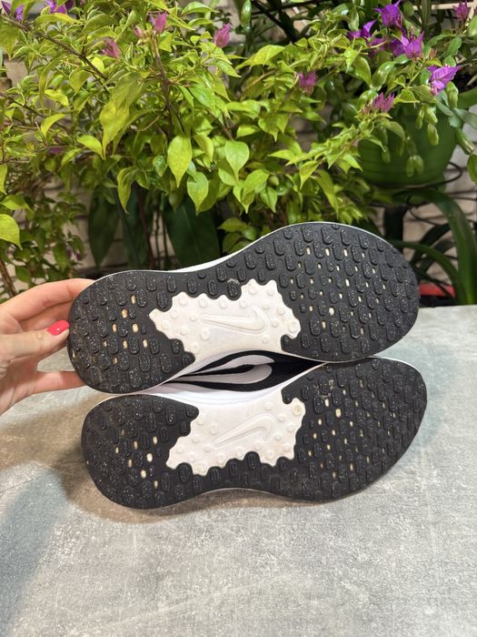 Кроссовки Nike REVOLUTION 7 43 р.Оригинал