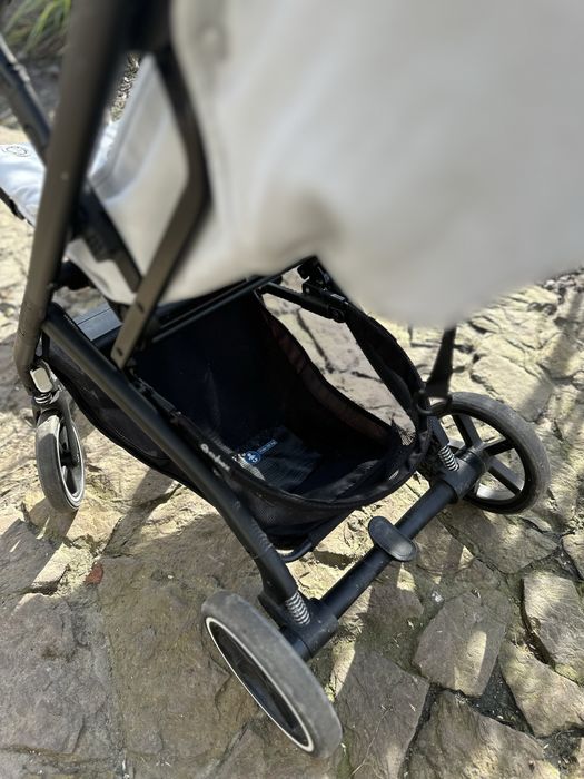 Продам cybex beezy