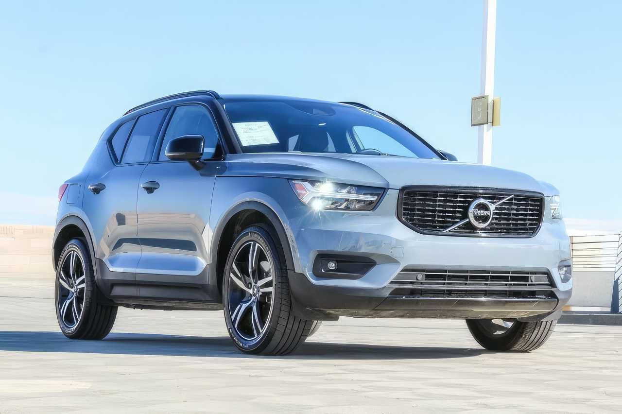 2021 Volvo XC40 T5 R-Design