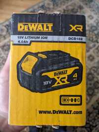 Акумулятор DeWALT XR 18 V 4 Ah